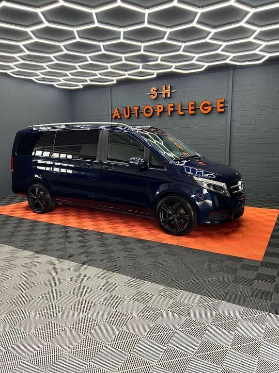Blau Gebraucht 2017 Mercedes V250 Edition Van / Kleinbus | 37.500 € (Fairer Preis) - Bild 1/4