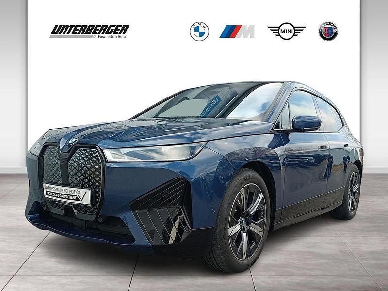 Phytonicblau Gebraucht 2024 BMW iX Sport Line SUV | 59.990 € (Etwas zu teuer) - Bild 1/4