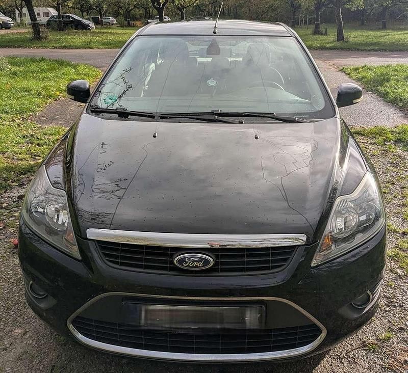 Schwarz Gebraucht 2009 Ford Focus Titanium Limousine | 2.300 € (Guter Preis) - Bild 1/4