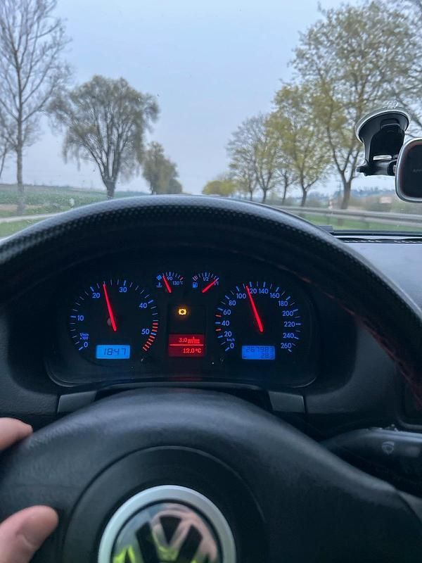 Gebraucht VW Golf IV 101 PS (74 kW) 2002 Grau Kleinwagen