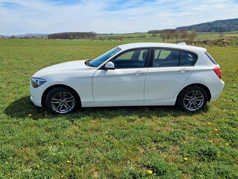 Gebraucht BMW 114 Efficient Dynamics 95 PS (69 kW) 2013 Weiß Kleinwagen