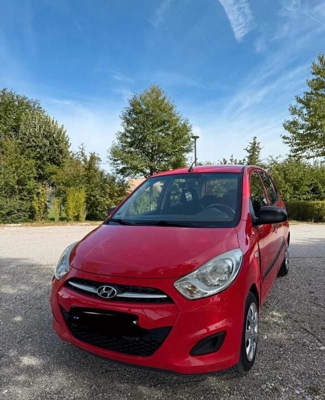 Rot Gebraucht 2012 Hyundai i10 Edition Kleinwagen | 2.299 € (Fairer Preis) - Bild 1/4