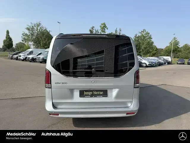 Gebraucht Mercedes EQV300 150 kW (204 PS) 2025 Hightechsilber Van / Kleinbus