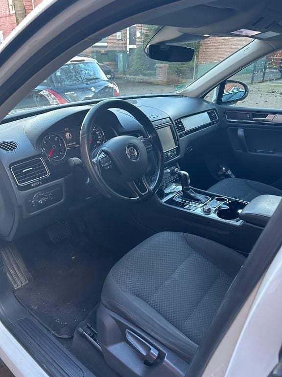 Gebraucht VW Touareg 204 PS (150 kW) 2016 Weiß SUV