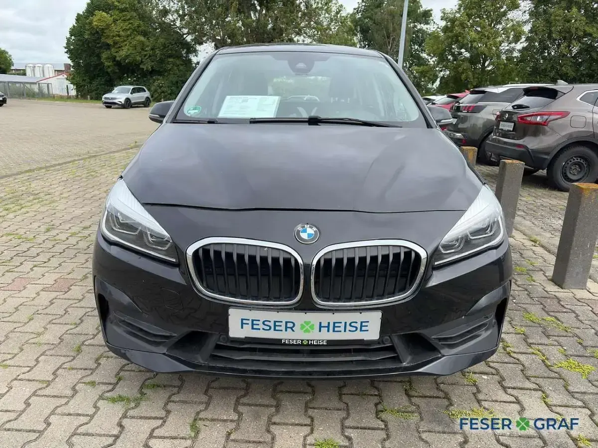 Gebraucht BMW 220 Advantage 190 PS (139 kW) 2022 Black sapphire metallic Coupé