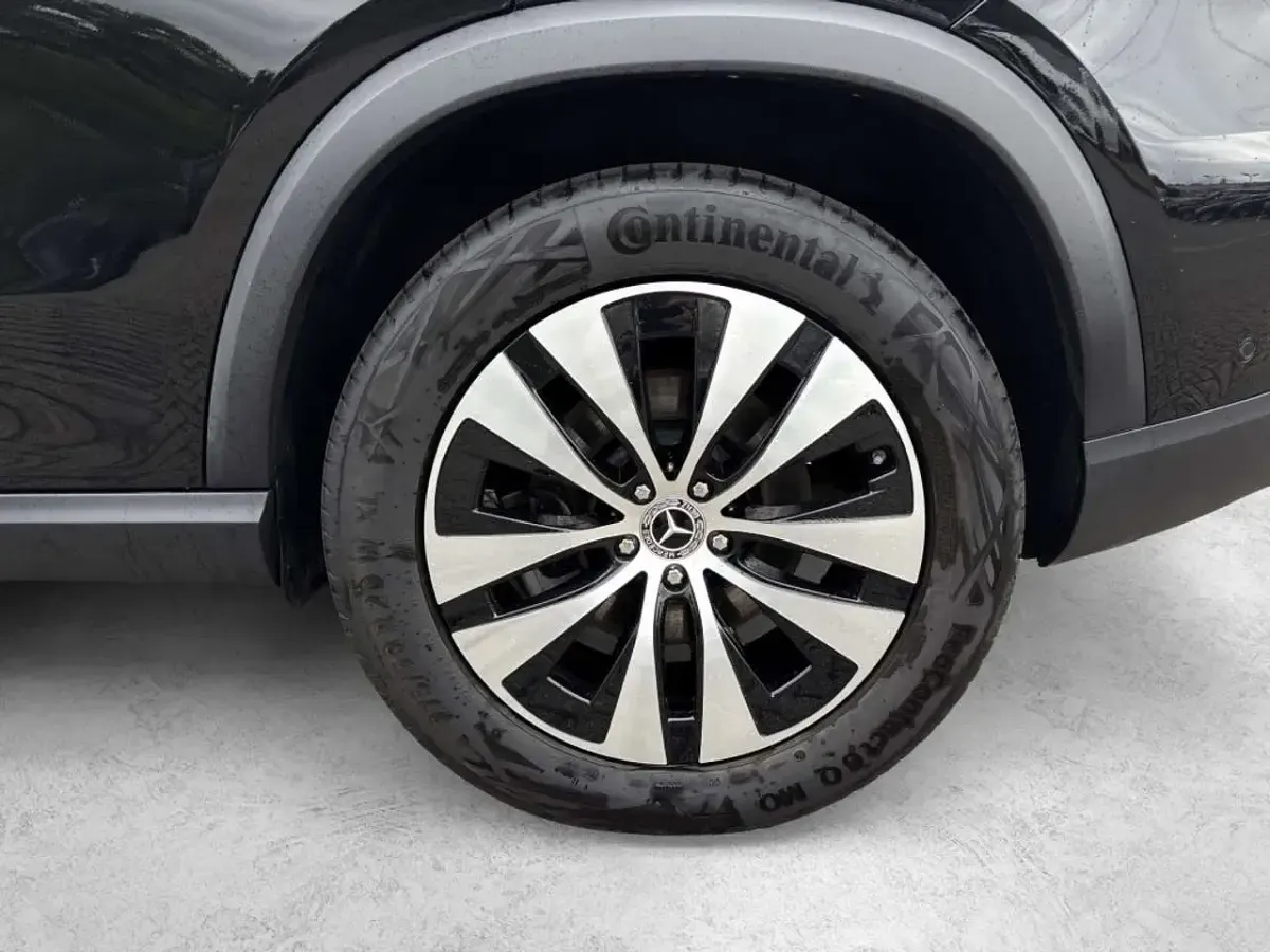 Gebraucht Mercedes GLE300 269 PS (197 kW) 2025 Schwarz SUV