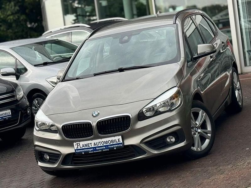 Silber Gebraucht 2017 BMW 218 Active Tourer Advantage Van / Kleinbus | 16.990 € (Etwas zu teuer) - Bild 1/4