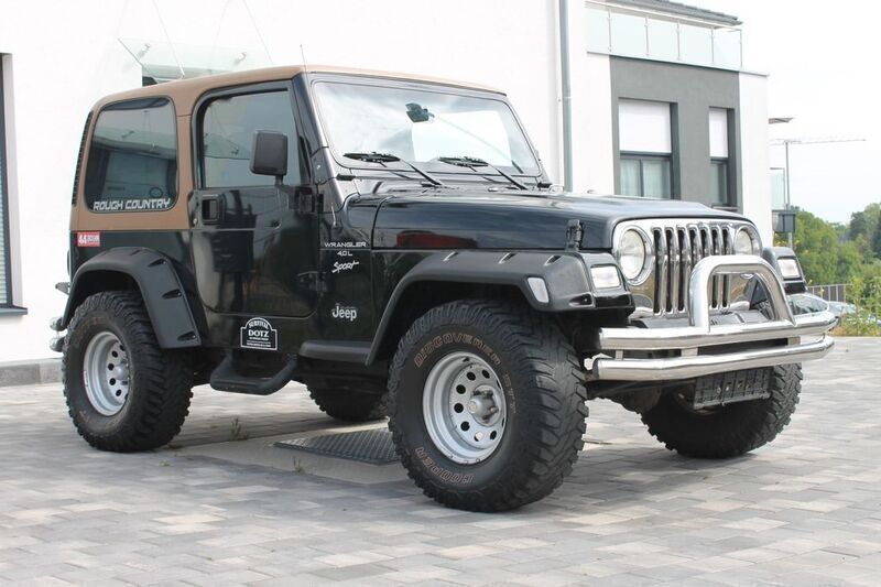 Schwarz Gebraucht 1998 Jeep Wrangler SUV | 16.900 € (Etwas zu teuer) - Bild 1/4