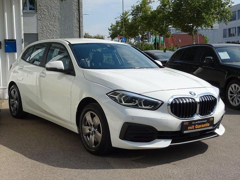 Gebraucht BMW 118 Advantage 150 PS (110 kW) 2022 Weiß Kleinwagen