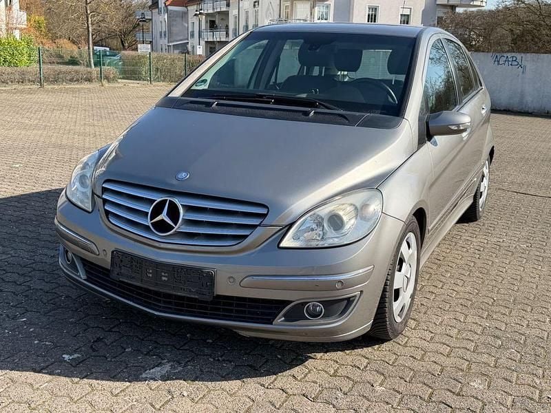 Gebraucht Mercedes B200 140 PS (102 kW) 2006 Grau Van / Kleinbus