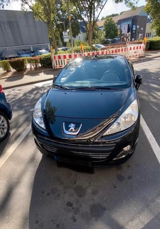 Schwarz Gebraucht 2012 Peugeot 207 CC Cabrio | 2.700 € (Superpreis) - Bild 1/4