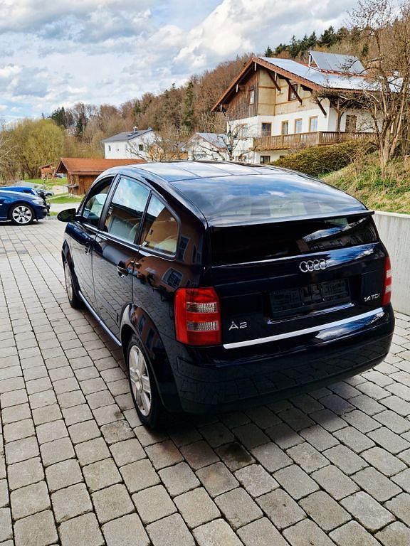 Second-hand Audi A2 75 CP (55 kW) 2001 Albastru Hatchback
