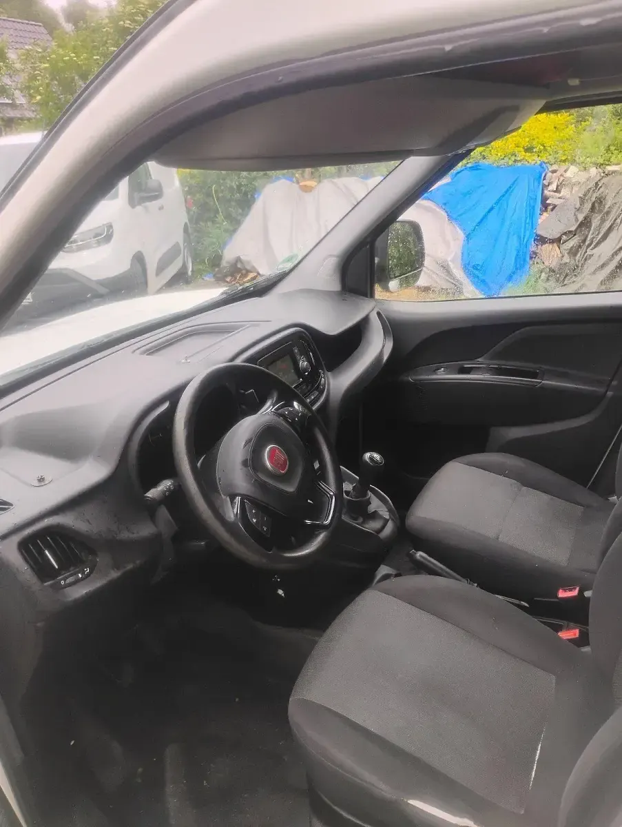 Gebraucht Fiat Doblò 90 PS (66 kW) 2015 Weiß Van / Kleinbus