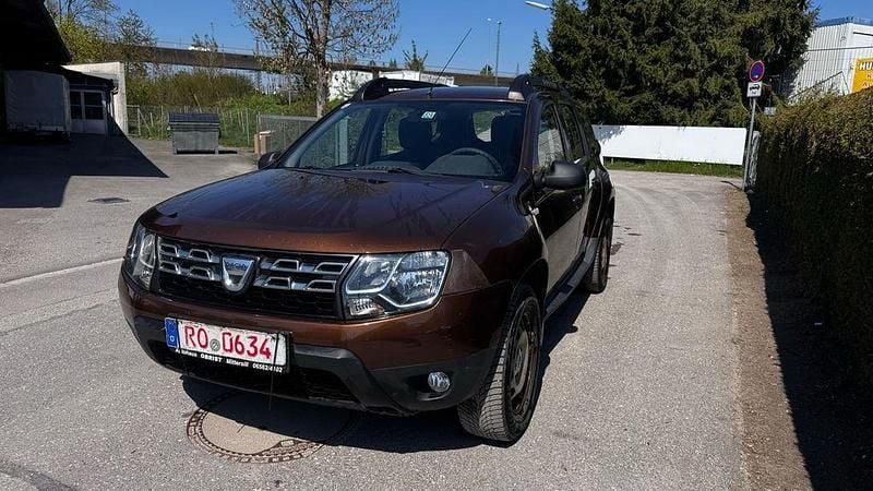 Second-hand Dacia Duster 109 CP (80 kW) 2014 Maro SUV
