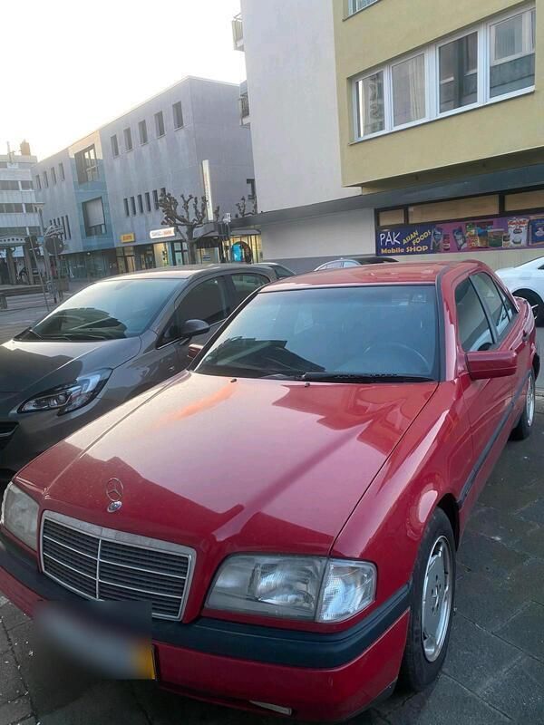 Rot Gebraucht 1996 Mercedes C180 Limousine | 1.700 € (Guter Preis) - Bild 1/4