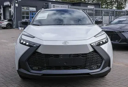 Neu Toyota C-HR 140 PS (102 kW) 2025 Weiß SUV