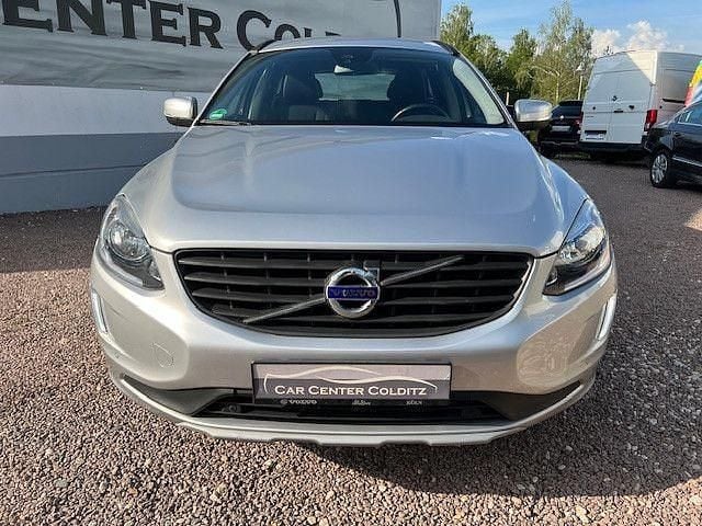 Gebraucht Volvo XC60 Kinetic 150 PS (110 kW) 2016 Silber SUV