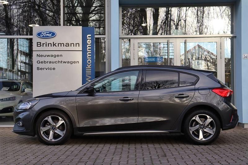 Używany Ford Focus Active 155 KM (114 kW) 2020 Szary Sedan/Limuzyna