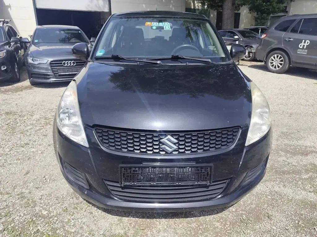 Gebraucht Suzuki Swift Club 94 PS (69 kW) 2012 Schwarz Kleinwagen
