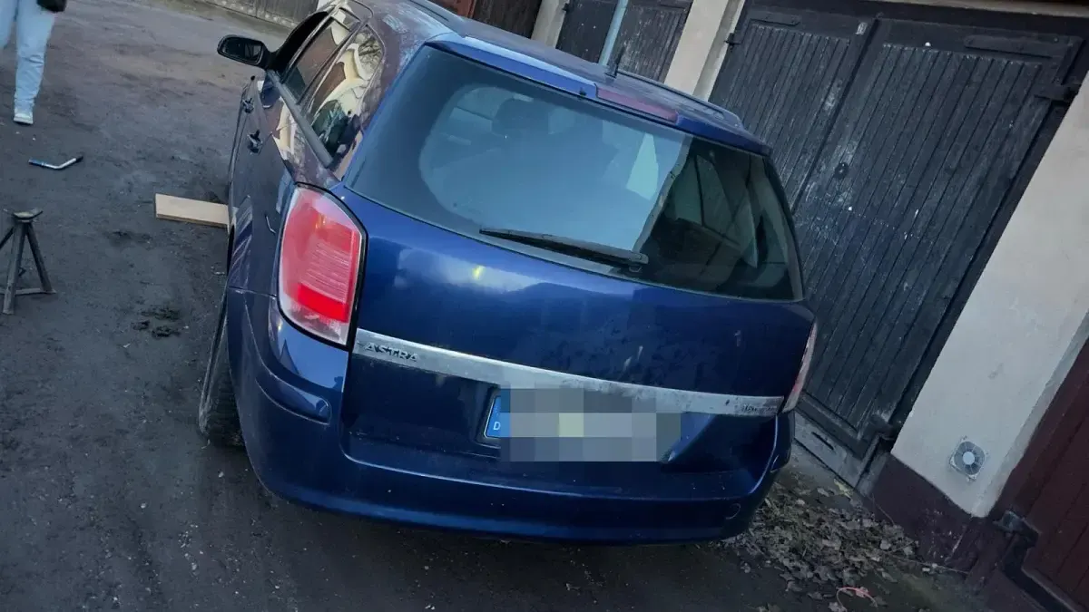 Gebraucht Opel Astra 105 PS (77 kW) 2005 Blau Kombi