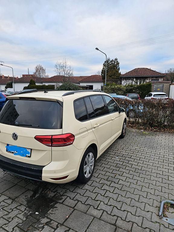 Gebraucht VW Touran 116 PS (85 kW) 2019 Gelb Van / Kleinbus