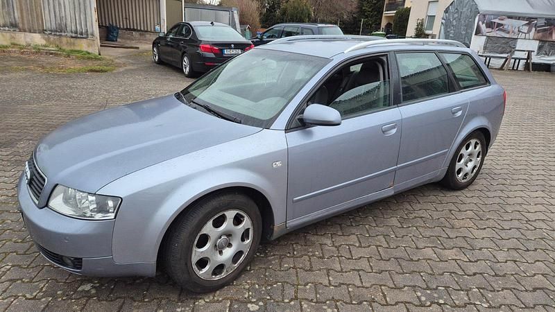 Second-hand Audi A4 150 CP (110 kW) 2004 Albastru Break