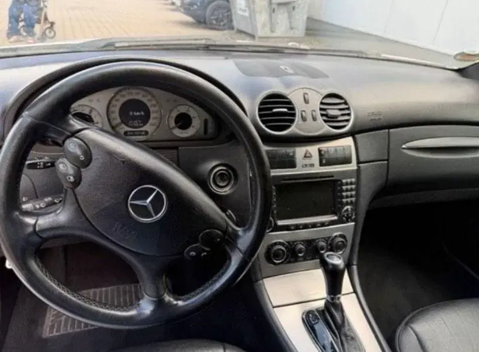 Gebraucht Mercedes CLK320 224 PS (164 kW) 2007 Silber Cabrio