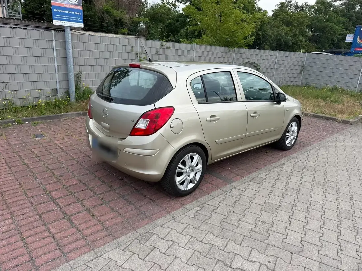 Gebraucht Opel Corsa 75 PS (55 kW) 2006 Gold Kleinwagen