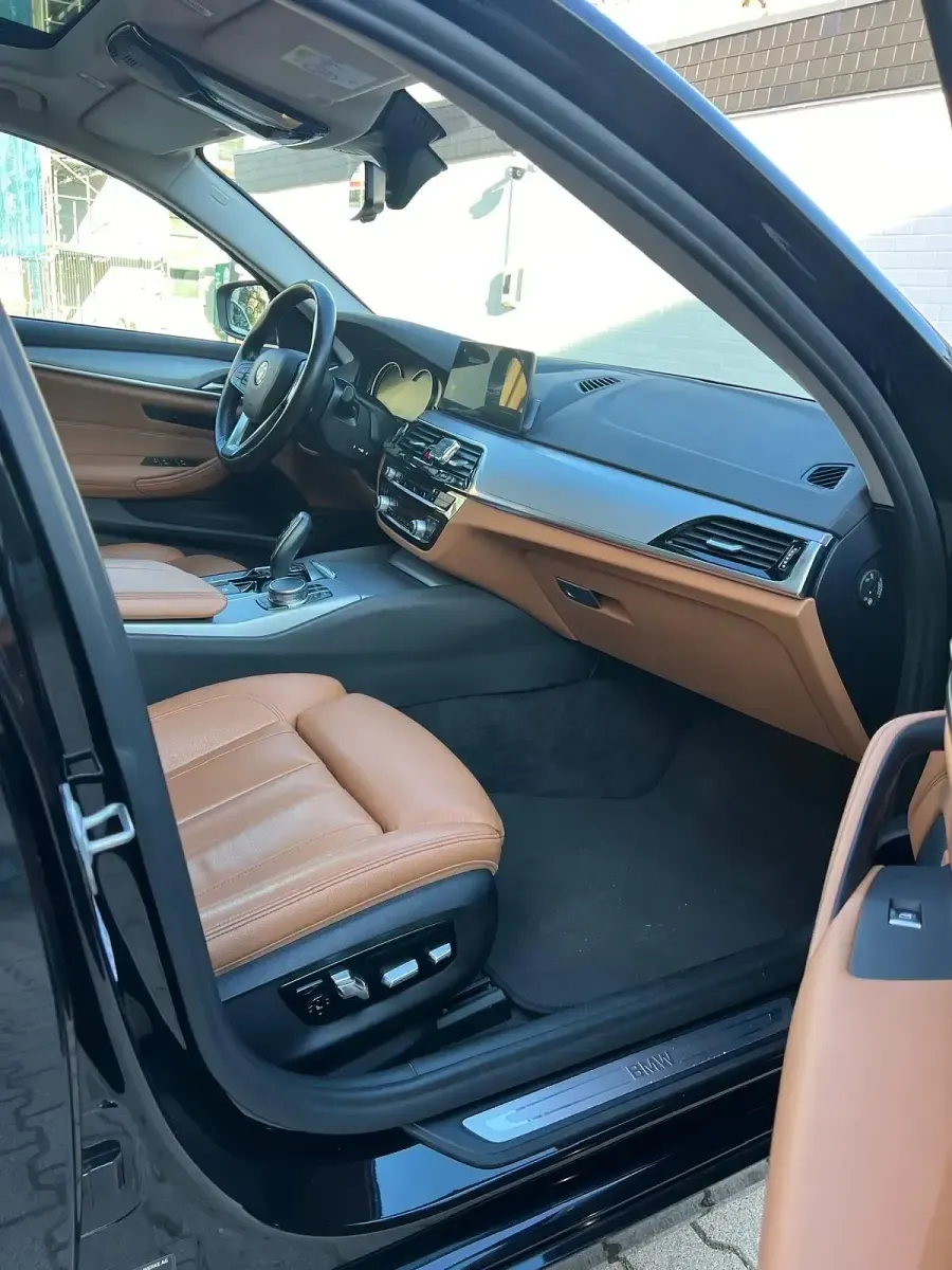 Gebraucht BMW 520 190 PS (139 kW) 2018 Schwarz Kombi