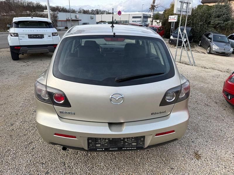 Usado Mazda 3 Active 105 HP (77 kW) 2006 Prateado Sedan