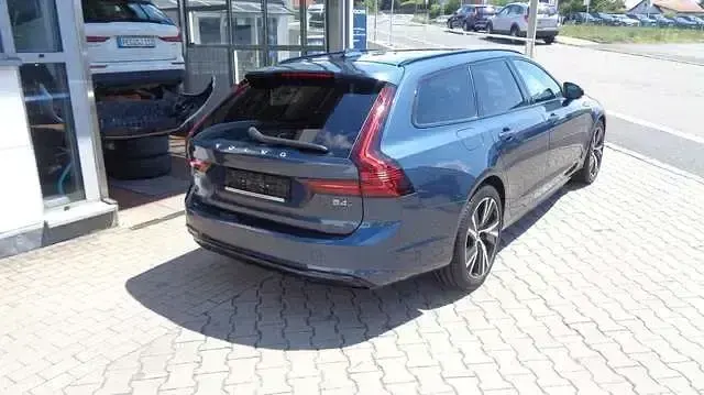 Gebraucht Volvo V90 R-Design 197 PS (144 kW) 2021 Blau Kombi