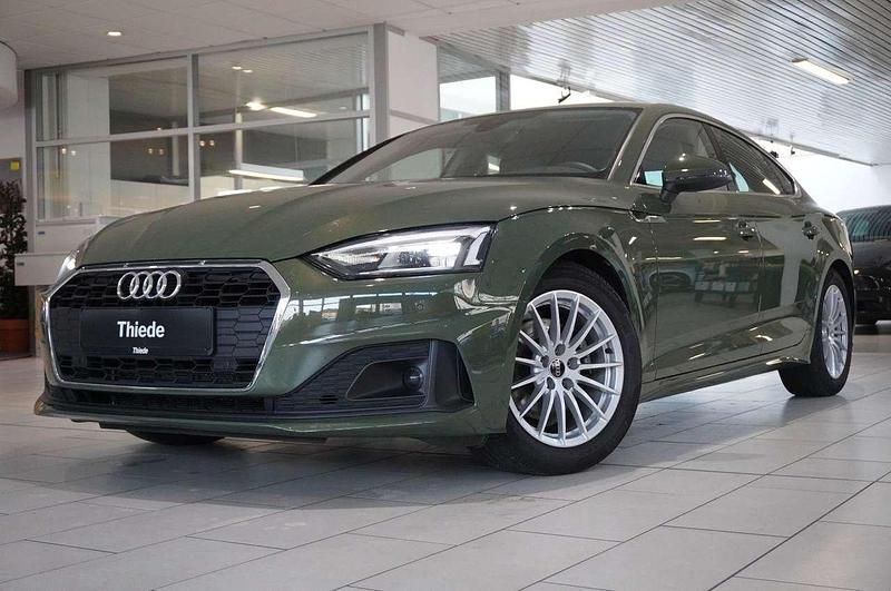 Gebraucht Audi A5 Sportback 163 PS (119 kW) 2024 Manilagruen metallic Kleinwagen