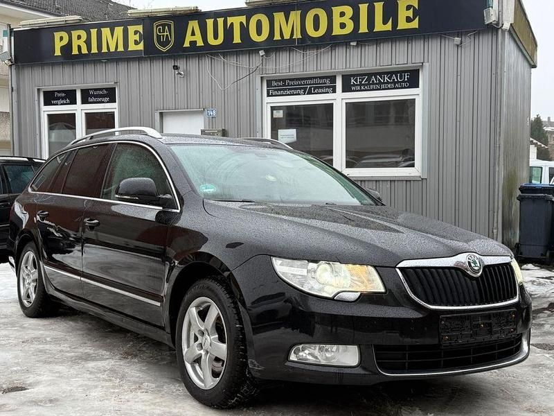 Schwarz Gebraucht 2012 Skoda Superb Elegance Kombi | 4.990 € (Guter Preis) - Bild 1/4