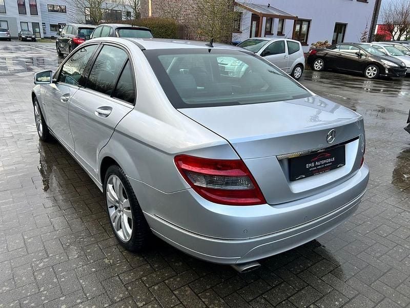 Gebraucht Mercedes C220 Avantgarde 170 PS (125 kW) 2009 Silber Limousine