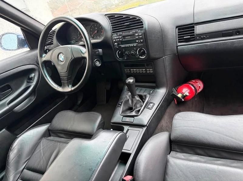 Używany BMW M3 Performance 290 KM (213 kW) 1995 Niebieski Coupe
