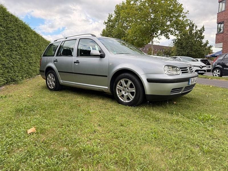 Gebraucht VW Golf IV Comfortline 101 PS (74 kW) 2004 Silber Kombi