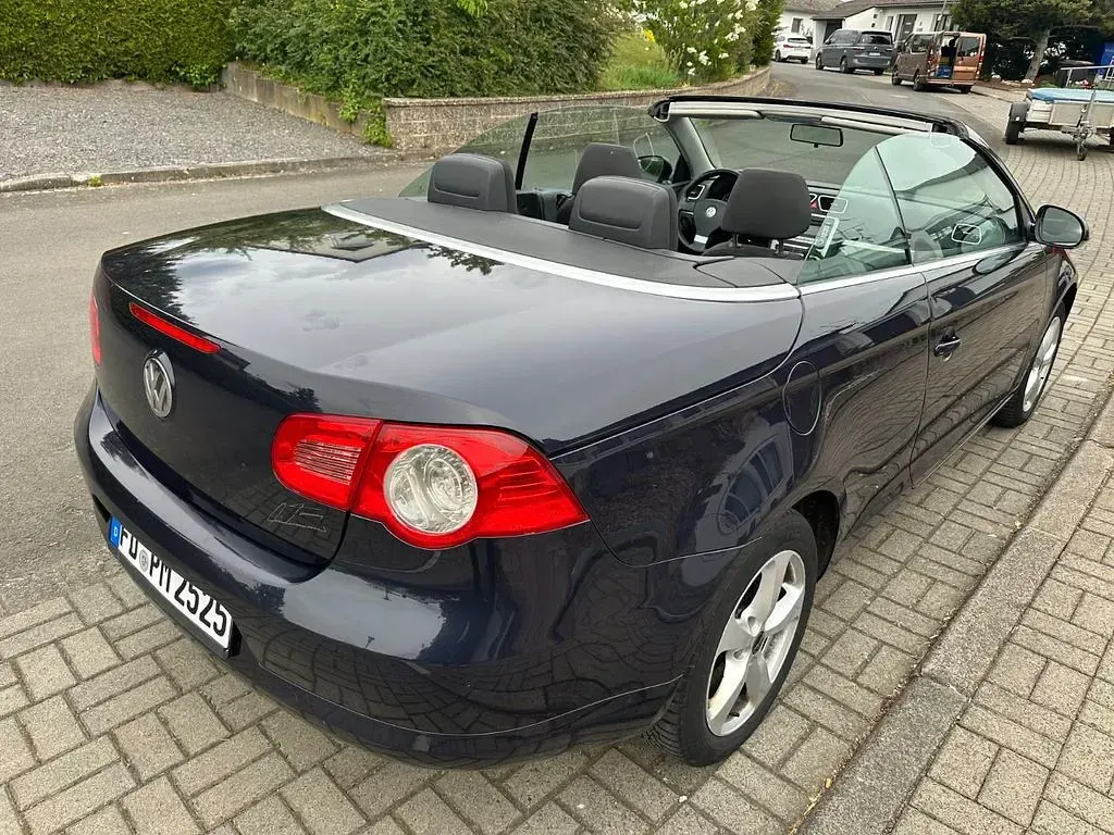 Gebraucht VW Eos 116 PS (85 kW) 2007 Blau Cabrio