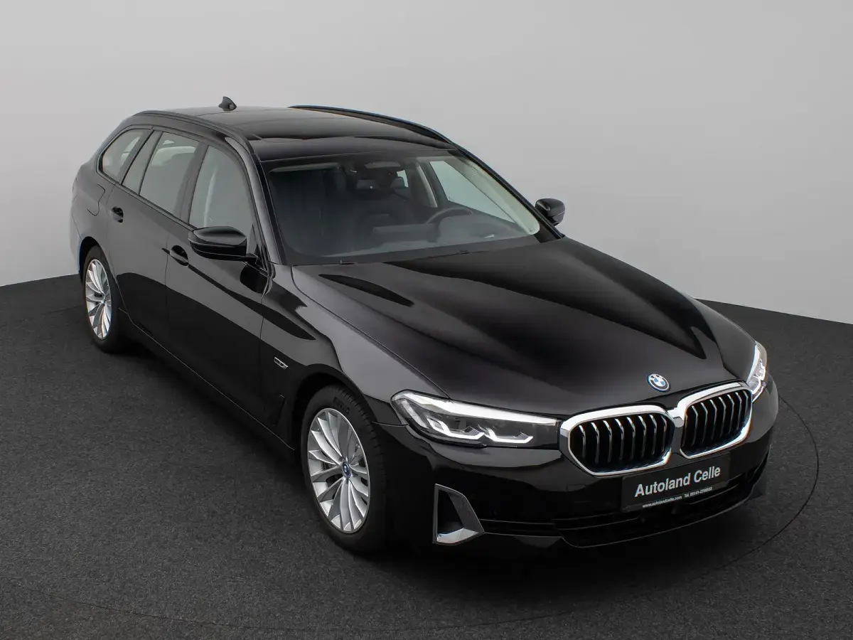Gebraucht BMW 530 Luxury Line 292 PS (214 kW) 2022 Schwarz 2668schwarz Limousine