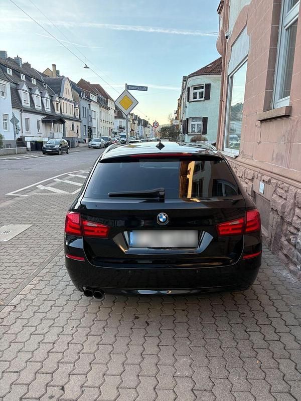 Gebraucht BMW 520 M Sport 184 PS (135 kW) 2012 Schwarz Kombi