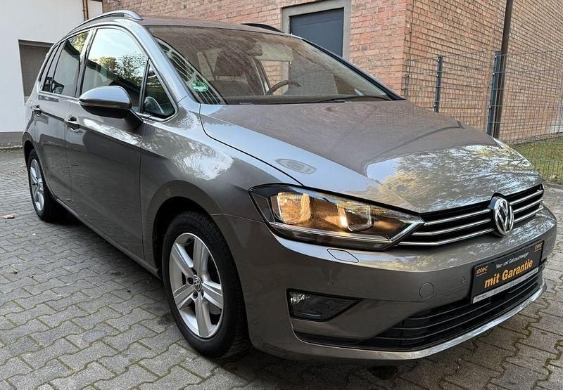 Grau Gebraucht 2014 VW Golf Sportsvan Comfortline Van / Kleinbus | 9.499 € (Guter Preis) - Bild 1/4