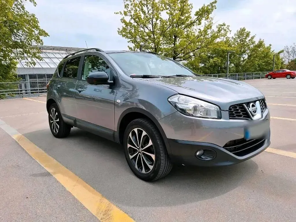Gebraucht Nissan Qashqai 130 PS (95 kW) 2013 Grau SUV