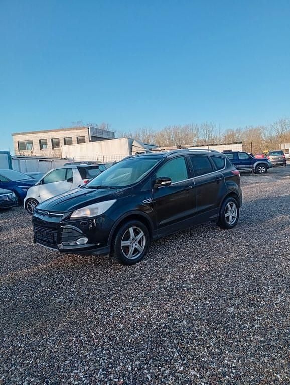 Gebraucht Ford Kuga Trend 150 PS (110 kW) 2016 Schwarz SUV
