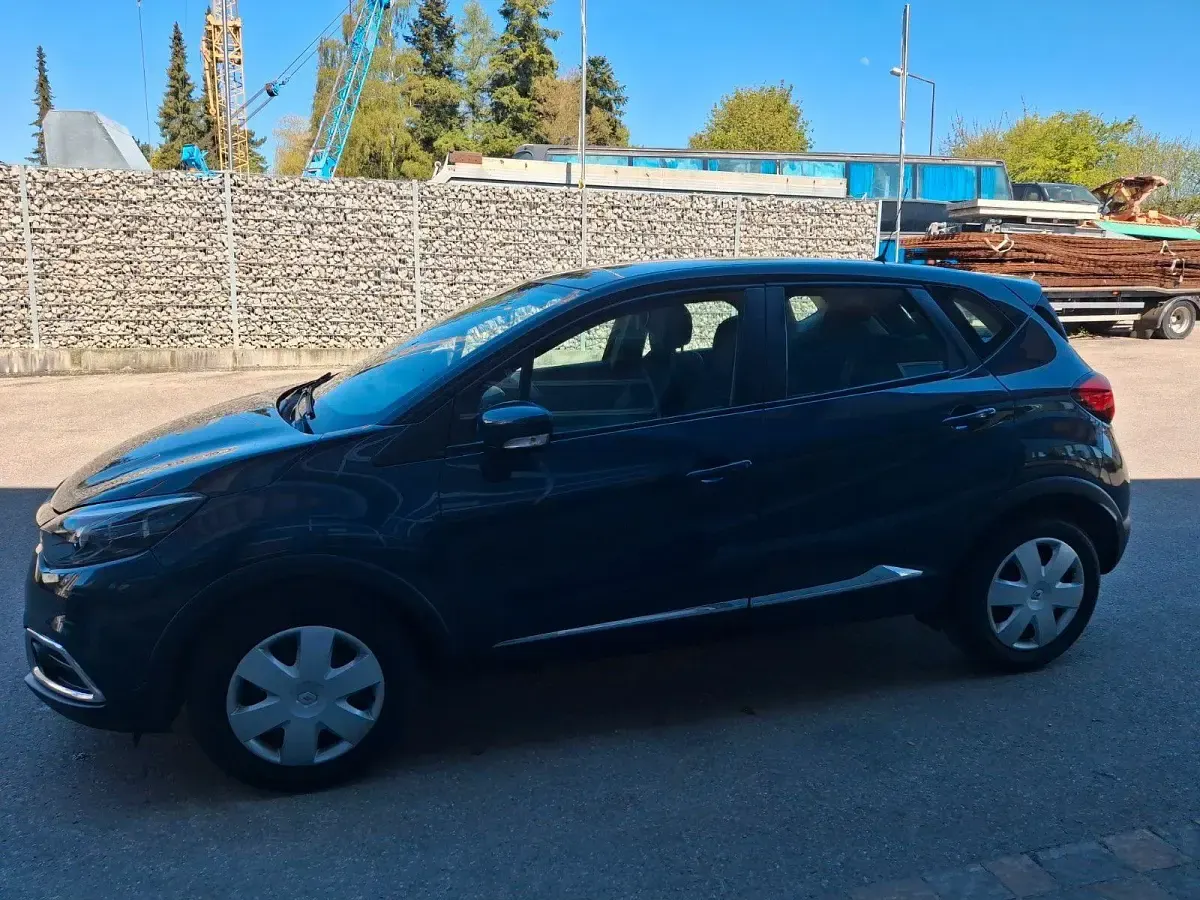 Używany Renault Captur 90 KM (66 kW) 2013 Niebieski SUV
