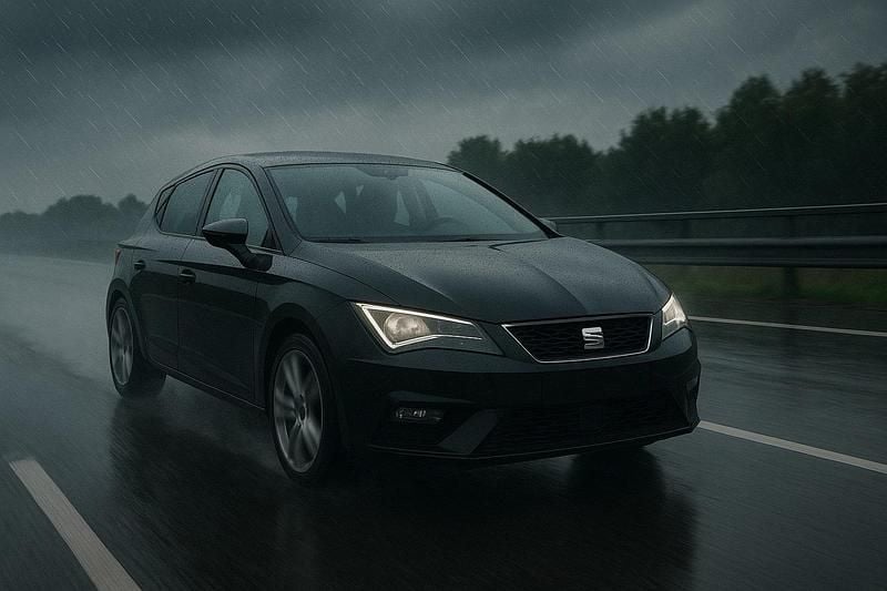 Schwarz Gebraucht 2016 Cupra Ibiza Kleinwagen | 13.750 € - Bild 1/4
