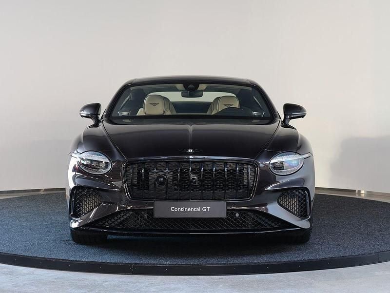 Ny Bentley Continental 680 HK (500 kW) 2026 Brun