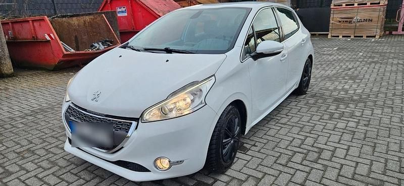 Gebraucht Peugeot 208 120 PS (88 kW) 2013 Weiß Kleinwagen