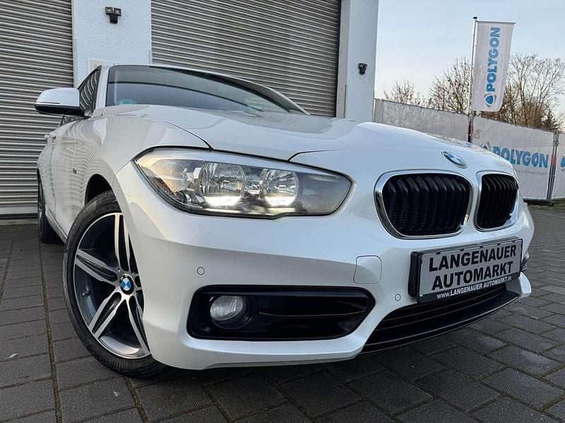 Gebraucht BMW 120 Sport Line 177 PS (130 kW) 2015 Mineralweiss metallic Kleinwagen