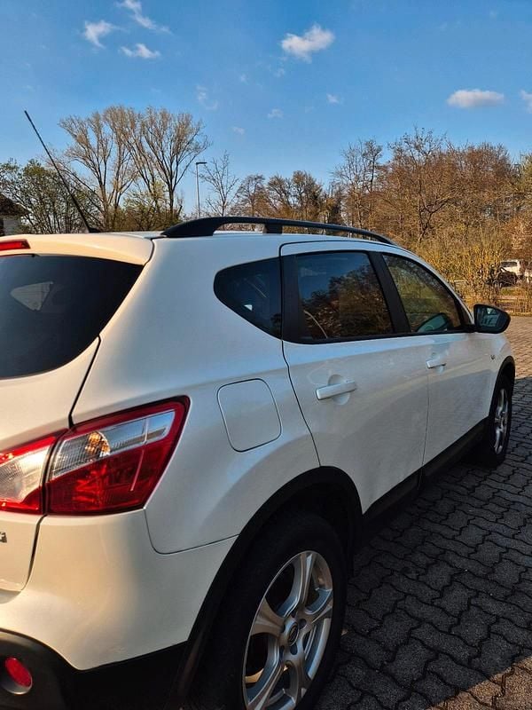 Gebraucht Nissan Qashqai 150 PS (110 kW) 2013 Weiß SUV