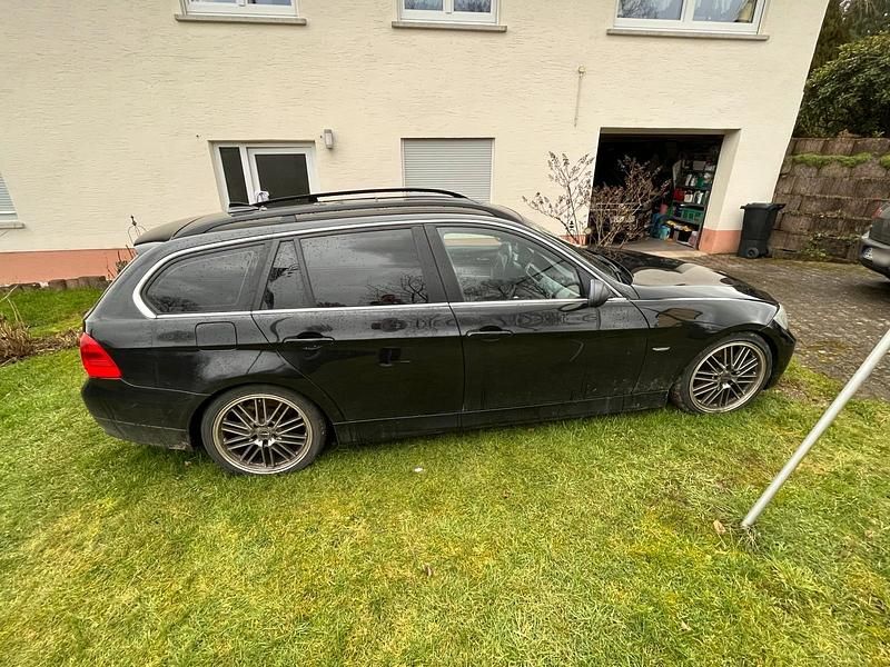 Gebraucht BMW 325 218 PS (160 kW) 2006 Schwarz Kombi