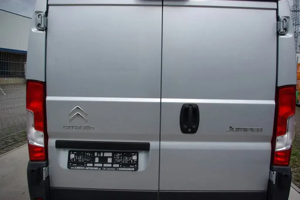 Gebraucht Citroën Jumper 110 PS (80 kW) 2017 Silber (metallic) Van / Kleinbus